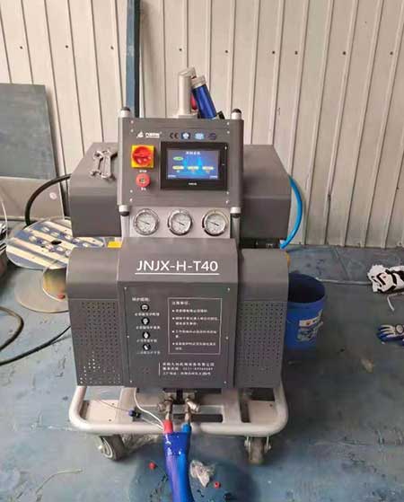 T40(圖2) T40聚氨酯噴涂發(fā)泡機